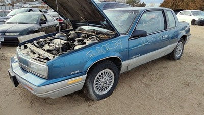85-90 Cutlass Calais Passenger Right Front Spindle Steering Knuckle Wh Wheel Hub
