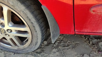 2003 Chevy Cavalier Driver Left Moulding From Fender Oem Mud Flap