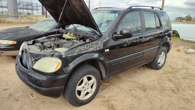 1998-2005 Mercedes Ml320 Driver Left Valve Cover Oem 3.2L 1120100530