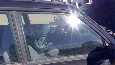 1998-2002 Subaru Forester Passenger Right Front Side Window Door Glass Oem