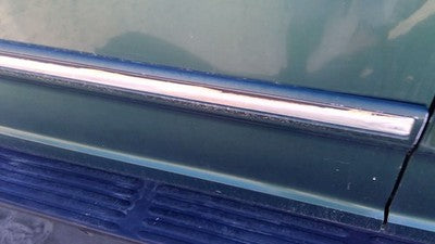 97-02 Ford Expedition Driver Left Front Moulding From Door Trim Strip Green Su