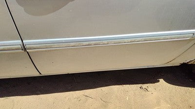 05 Town & Country Driver Left Rear Moulding From Door Back Trim Strip Silver Ps2