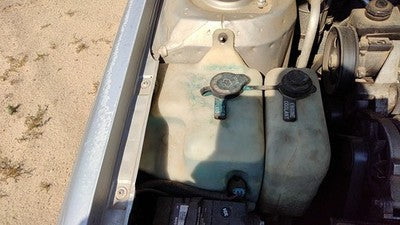 1990 Olds 88 Windshield Washer Fluid Reservoir With Pump Oem Wiper Tank