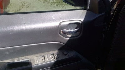 2013-2017 Jeep Patriot Driver Left Front Inside Door Trim Panel Only Oem Gray Dv