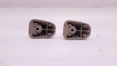 04-07 CADILLAC SRX SUN VISOR CLIPS (PAIR) HOLDER-TAN