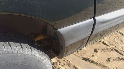 2000 Chrysler Voyager Passenger Right Rear Moulding On Quarter Panel Oem