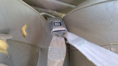 1994 Olds Eighty Eight Driver Left Front Seat Belt Buckle Receiver Oem Tan