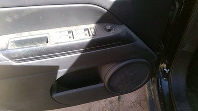 2013-2017 Jeep Patriot Driver Left Front Inside Door Trim Panel Only Oem Gray Dv