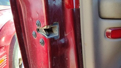 2000 Chevy Venture Driver Left Front Door Latch With Rods/cables Oem