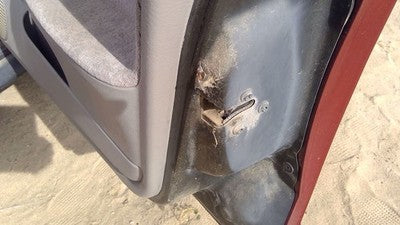 1996-2002 Saturn Sw2 Passenger Right Front Door Latch With Rods/Cables Oem