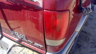 1995-2005 Chevy S10 Blazer Passenger Right Tail Light Oem Brake Lamp Rear