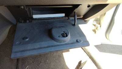 04 Pontiac Grand Prix Glove Box Assembly Complete Door With Latch Oem Pewter 69B