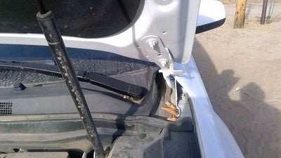2010-2017 Gmc Terrain Driver Left Hood Hinge Assembly Oem White Gaz 25798897