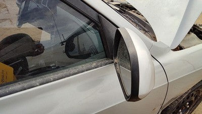 2001-2006 Hyundai Elantra Passenger Right Side Mirror Door Mounted Oem Silver