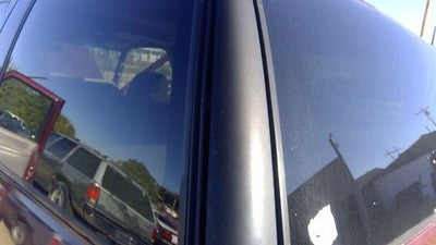 1999 Chevy Tahoe Driver Left Rear Moulding On Quarter Panel Oem Upper Corner
