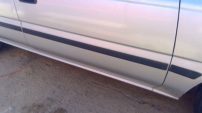 90 Corolla Station Wagon Passenger Right Front Moulding From Door Oem Trim Strip