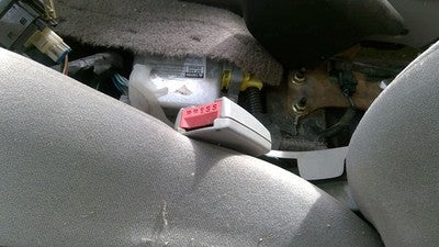 1998 Saturn Sw2 Driver Left Front Seat Belt Buckle Receiver Oem Gray