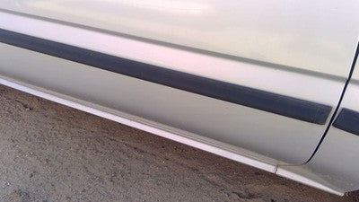 90 Corolla Station Wagon Passenger Right Front Moulding From Door Oem Trim Strip