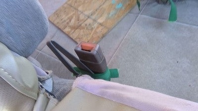1995 Chevy Astro Passenger Right Front Seat Belt Buckle Receiver Oem Tan