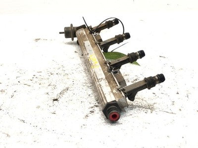 1999-2002 Chevy Cavalier Z24 Complete Fuel Rail With Injectors Set Loaded 2.4L