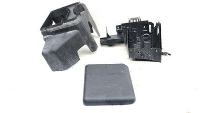 2002 Sierra 2500 Hd Fuse Box Electrical Center Housing Mount Oem 15040248