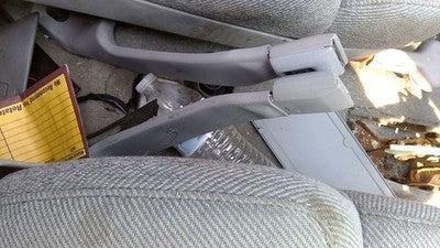 1991 Cutlass 2 Door Passenger Right Front Seat Belt Buckle Receiver Oem Gray