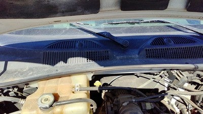 2005 Jeep Liberty Windshield Wiper Cowl Vent Trim Panel Oem Cover