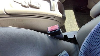 2002-2003 Ford Windstar Driver Left Front Seat Belt Buckle Receiver Oem Gray 22