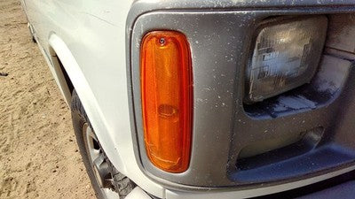 96-02 Van 2500 Passenger Right Front Turn Signal Light Lamp Fender Mounted