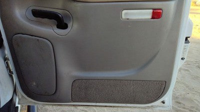 01 Suburban Passenger Right Rear Door Trim Panel With Switches Back Light Gray
