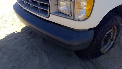 1992-2007 Ford Van E150 Front Bumper Assembly With Brackets Oem 4C2z17757aaa