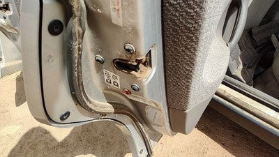 00-05 Saturn L100 Driver Left Rear Door Latch With Rods/Cables Oem Back 90584739