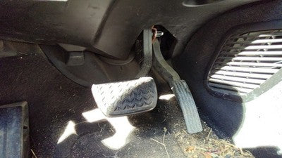 2009 Gmc Acadia Gas And Brake Pedal Assembly Automatic Transmission