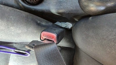 2002-2005 Dodge Neon Driver Left Front Seat Belt Buckle Receiver Oem Black