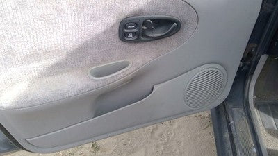 1998 Saturn Sw2 Driver Left Front Inside Door Trim Panel Only Oem Gray 21053537