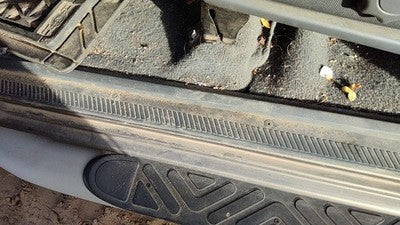 2004 Nissan Xterra Driver Left Lower Sill Step Moulding Trim Panel Oem Gray K