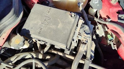 2007 Chevy Cobalt Engine Fuse Box Power Distribution Panel Oem 2.2L 19116537