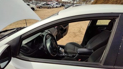 Kia Forte Driver Left Front Side Window Door Glass Oem 824111M010