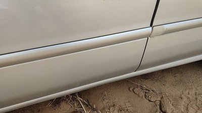 97-05 Chevy Malibu Driver Left Front Moulding From Door Trim Strip Silver 12U