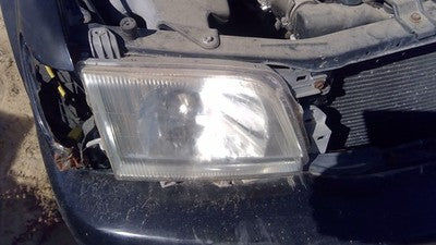 2001-2002 Subaru Forester Passenger Right Head Light Oem Front Lamp With Bracket