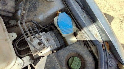 2003-2005 Vw Passat Windshield Washer Fluid Reservoir With Pump Oem Wiper Tank