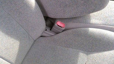 1998 Mercury Sable Passenger Right Front Seat Belt Buckle Receiver Oem Gray N2