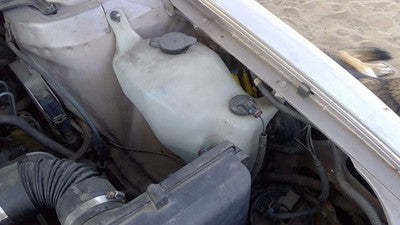 1994 Olds Eighty Eight Windshield Washer Fluid Reservoir With Pump Wiper Tank
