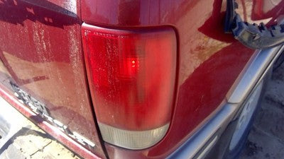 1995-2005 Chevy S10 Blazer Passenger Right Tail Light Oem Brake Lamp Rear