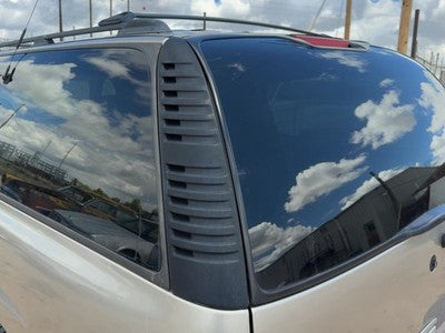 2001 Chevy Suburban Driver Left Rear Moulding On Quarter Panel Oem