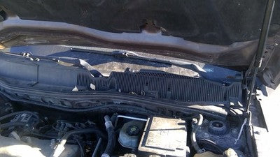 2008 Pontiac Torrent Windshield Wiper Cowl Vent Trim Panel Oem Grille