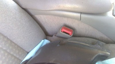 1998 Chevy S10 Blazer Passenger Right Front Seat Belt Buckle Receiver Gray 92H