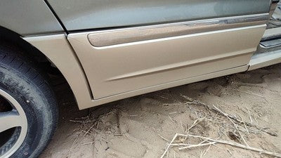 2000 Ford Windstar Passenger Right Rear Rocker Moulding On Quarter Panel Oem