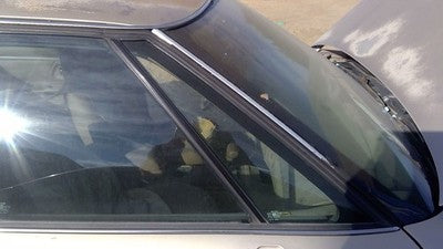 92-99 Eighty Eight Passenger Right Front Vent Window Small Door Glass With Frame