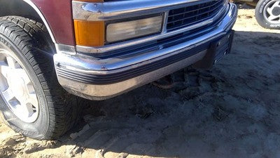 1995-2000 Chevy Tahoe Front Bumper Assembly With Brackets Oem Chrome 15574111